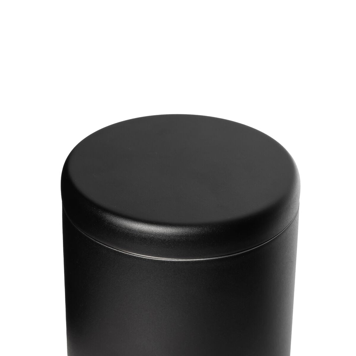 airlock-coffee-canister-g9 WebPDP-Airlock_Coffee_Canister__ACN2SVOS002_Black_X2Studio_45_Deg_Lid_On.jpg