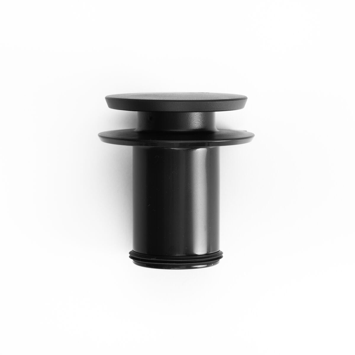 new-standard-carafe-d9 WebPDP-PolishedStainlessCarafe_33oz_SS_StudioX207182024_Lid__CAR1SVOS005.jpg