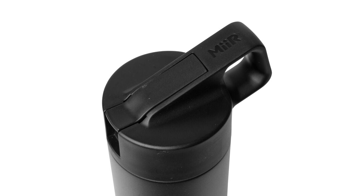 straw-bottle-m6 WebPDP-Straw_Lid_2_Black_Studio_0221_45deg_Closed__WMB1SL20002.jpg