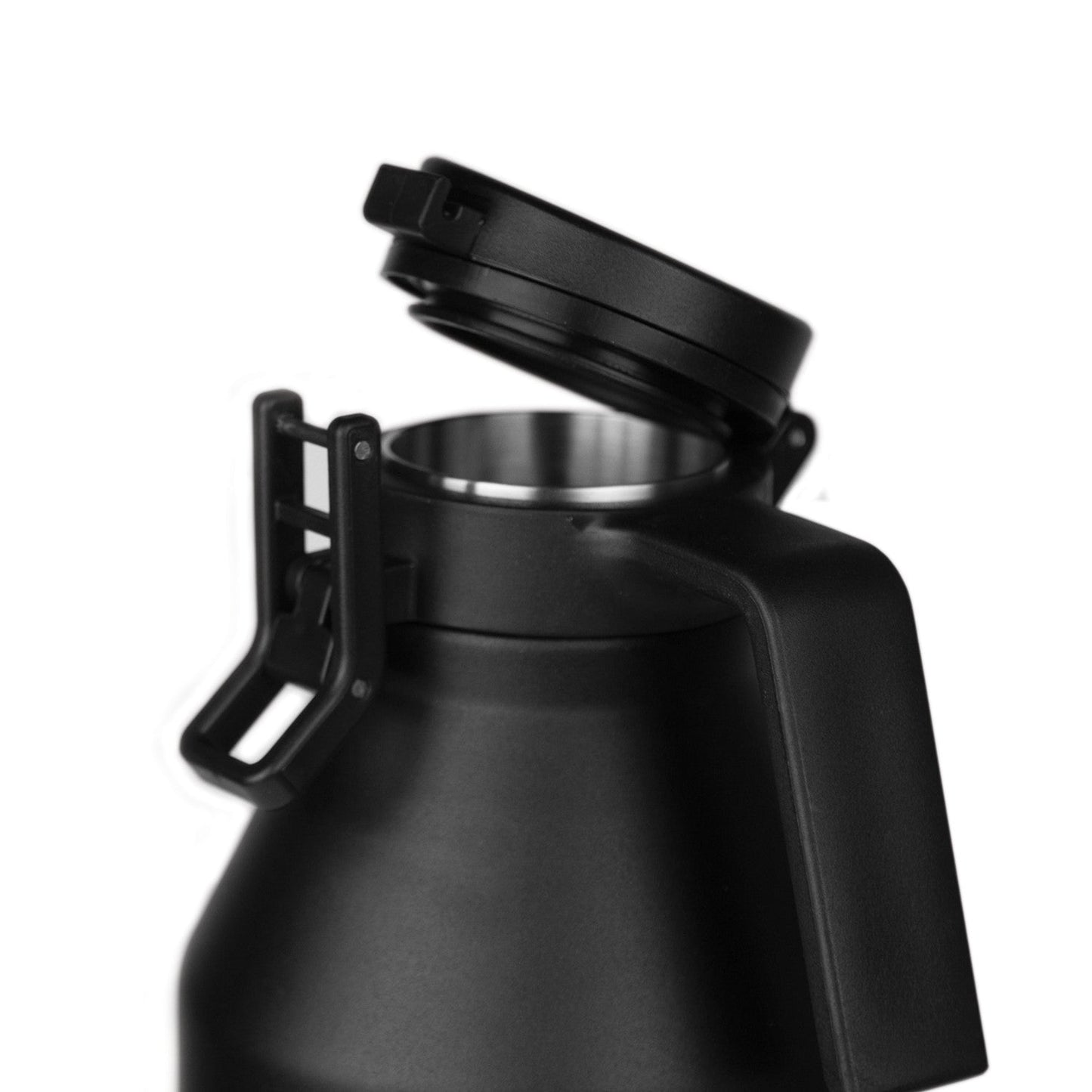 64oz-growler-v7 growlerdetail1_f7b2c86e-8bb8-40fc-b9ae-6f2e9d01276f__402220.jpg